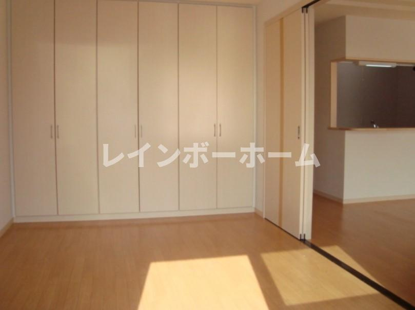 【仲介手数料：50％OFF】対象物件！の洋室|落ち着いた色調の洋室です