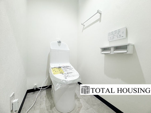 【トイレ】 | 南2条マンション | 温水洗浄機能付きトイレです♪