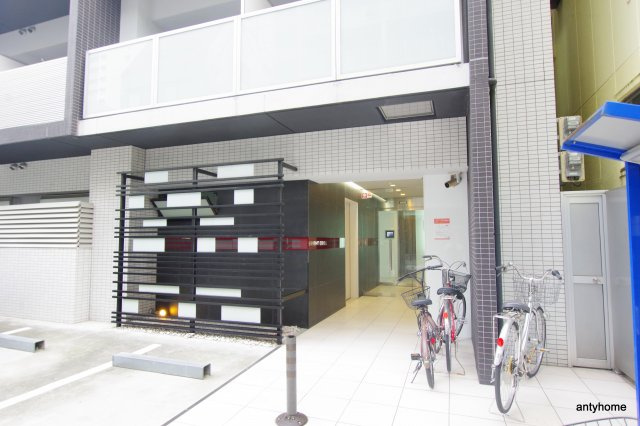 ブライトエビス　仲介手数料無料のエントランス