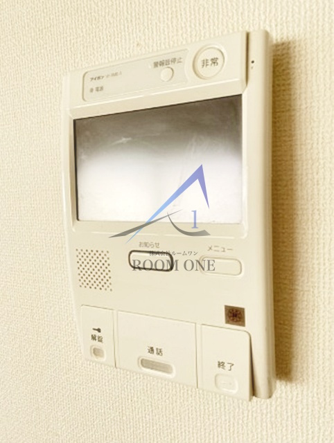 目黒フラワーハイホームのセキュリティ|モニター付きインターホンです。
