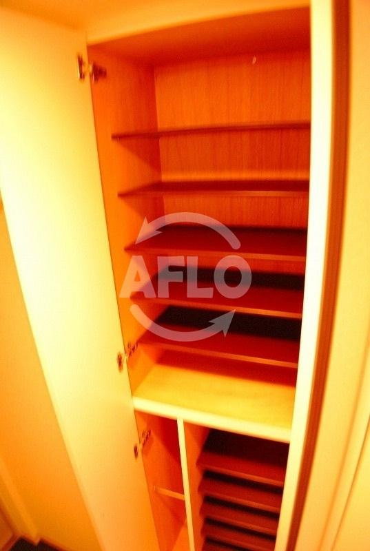 ティベルデの内装|ティベルデ　シューズＢＯＸ