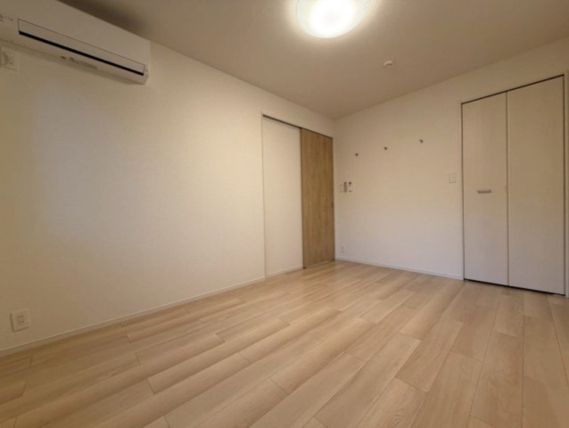 【寝室】 | サンヴェール蔵波　12