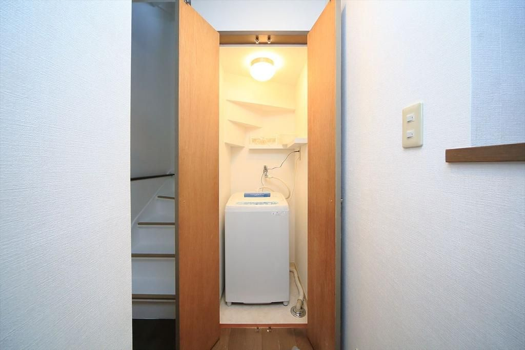 目黒区中目黒4丁目　中古戸建のその他|現地写真

現地ご見学希望・資料請求などお気軽にお問い合わせ下さい！
03-5990-5201