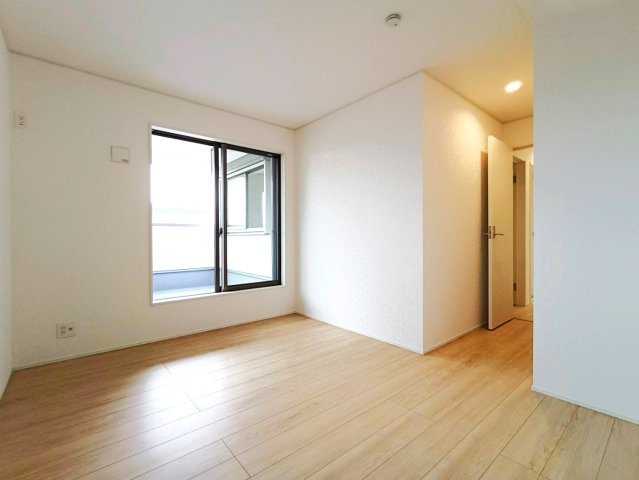 三郷市　彦糸1丁目　新築戸建　全7棟の洋室|使い勝手のいい洋室です