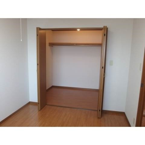 ワンズホーム北野の収納
