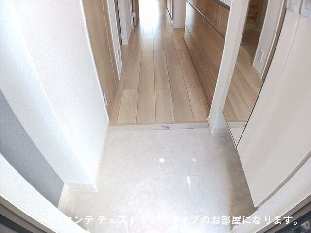 水口町秋葉アパート（０２８６４７４０１）の玄関