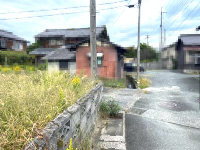 高島市安曇川町田中189坪売地の前面道路含む現地写真