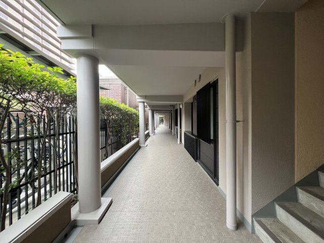 駅が近い・イオンが近い・小学校も近い・役所も近い・管理体制◎・リフォーム済・ペット飼育可◎これ以上言わなくてももうわかりますよね？ネガティブポイントがないってこと！な『パークシティ横濱Ａ棟』リフォームのその他共用部分