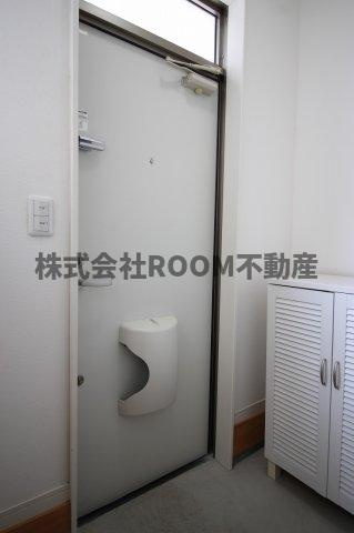 シークレットベースの玄関|収納もある玄関です