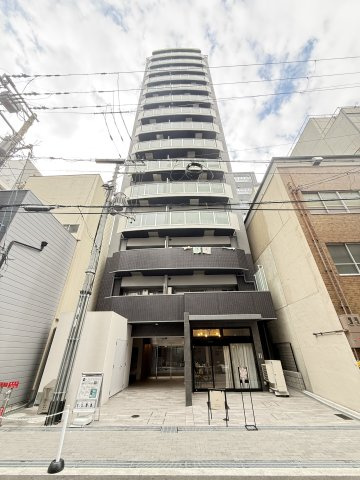 コンフォリア・リヴ大阪本町の外観