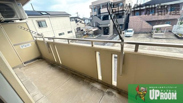 アゼリアガーデン 北館のバルコニー