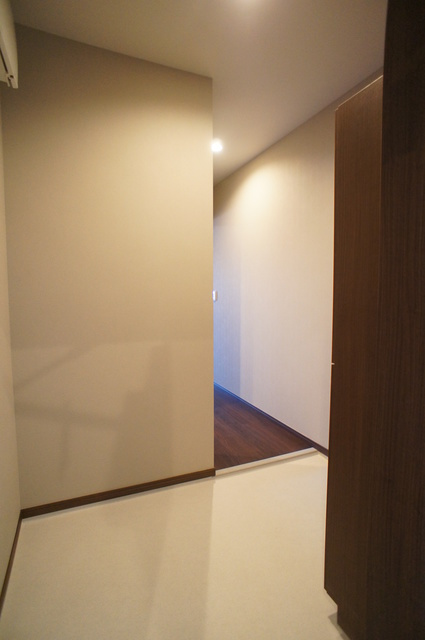 Ｕ－ＨＯＵＳＥ市川南の玄関