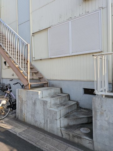 【エントランス】 | フォレスト日の出 | きれいなエントランスです