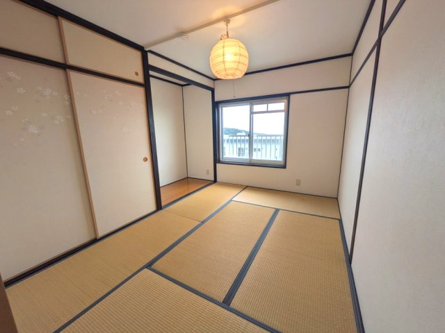 渦ヶ森コーポ6号館の和室|和室があると、家にあたたかい雰囲気が生まれます