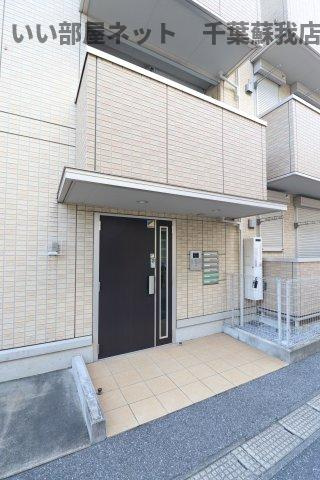 ピースランドのエントランス|安心オートロック付き♪