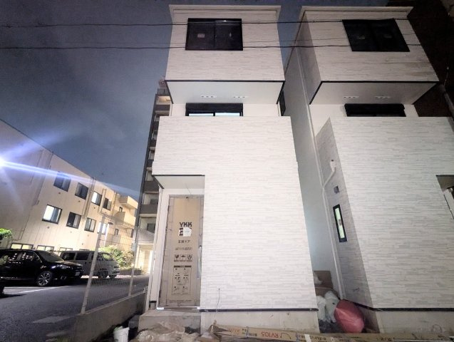 大田区本羽田2丁目　新築戸建の外観|2026.10.19撮影

現地ご見学希望・資料請求などお気軽にお問い合わせ下さい！
03-5990-5201