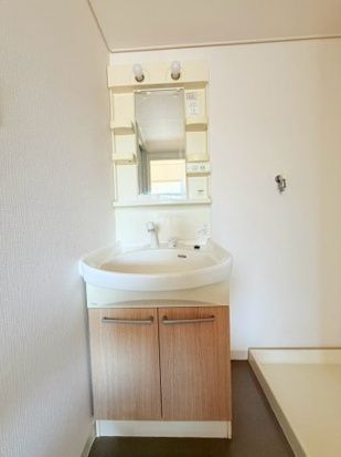 メゾン貝塚の洗面所
