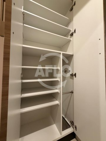 フロンティアコート堺筋本町の収納|フロンティアコート堺筋本町　シューズボックス