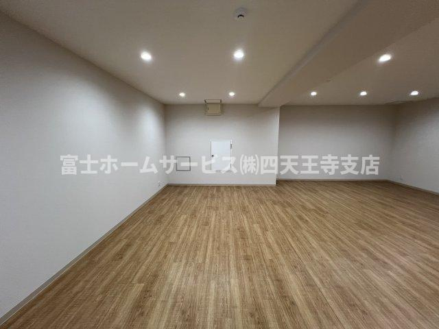 大阪市中央区石町１丁目の店舗事務所の内装