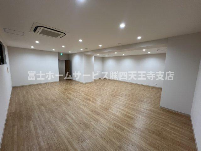 大阪市中央区石町１丁目の店舗事務所の内装