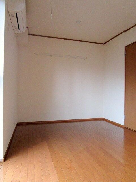 メゾン下北沢の寝室|落ち着いて過ごせるお部屋なので、寝室にいかがでしょうか