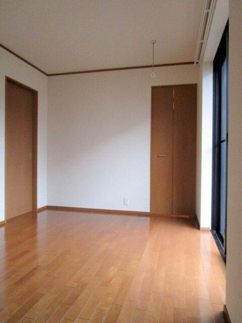 メゾン下北沢の居間・リビング|ゆったり過ごせる居間です