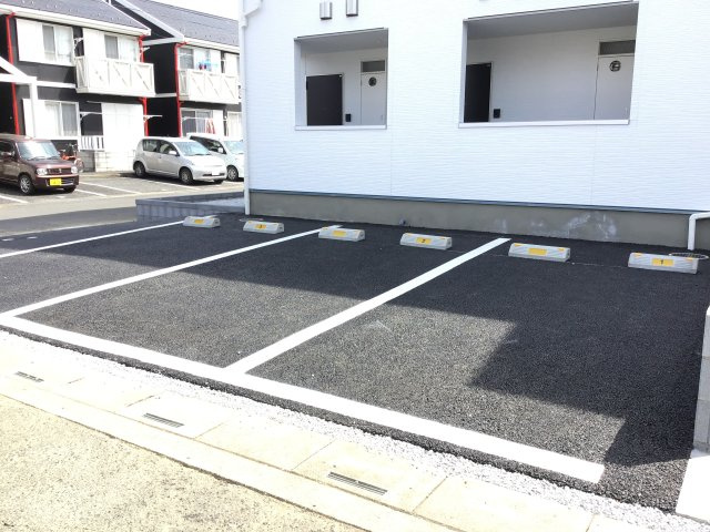 【駐車場】 | エマーブル | 駐車場があります