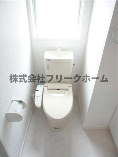 三鷹市下連雀３丁目の賃貸マンションのトイレ