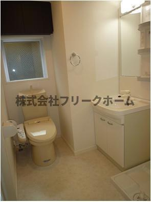 三鷹市下連雀３丁目の賃貸マンションの洗面所