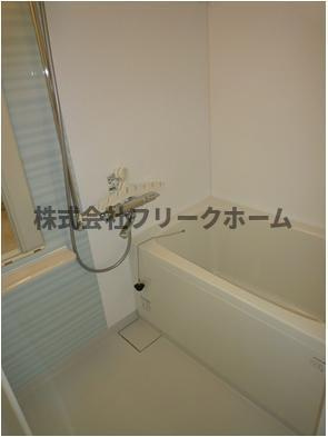 三鷹市下連雀３丁目の賃貸マンションの浴室