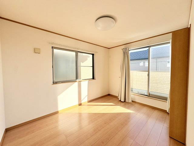 売中古戸建　駿河区西島の洋室|2階　南東の洋室①