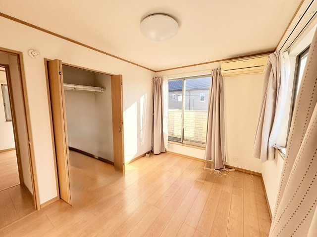 売中古戸建　駿河区西島の洋室|2階　南西の洋室②