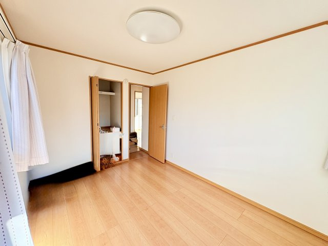 売中古戸建　駿河区西島の洋室|2階　北西の洋室②