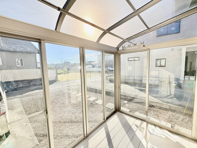 売中古戸建　駿河区西島の設備|サンルームは陽当りも良好で洗濯物もすぐ乾きます！