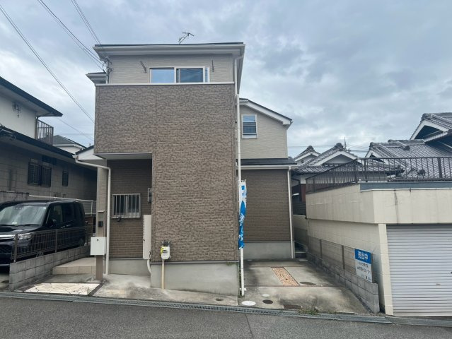 神戸市垂水区本多聞2丁目　戸建ての外観