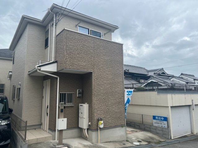 神戸市垂水区本多聞2丁目　戸建ての外観