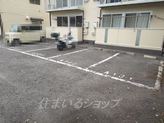 プレジール加藤　Ａ棟の駐車場
