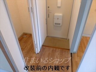 プレジール加藤　Ａ棟の玄関