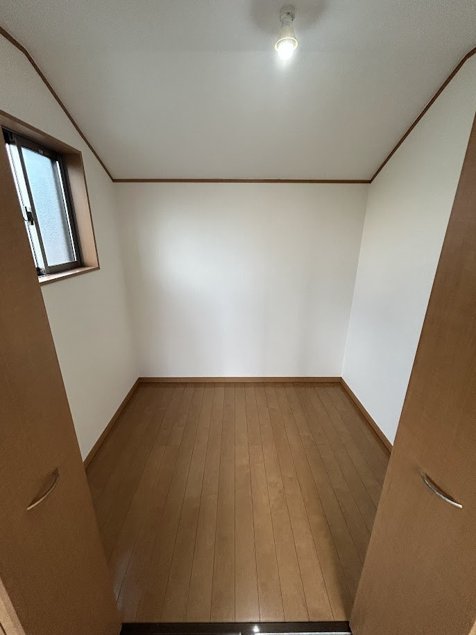 田中利夫一戸建の居間・リビング