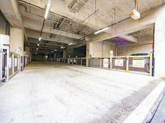 ガーデンハイツ小平１番館の駐車場