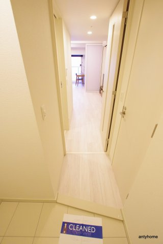コンフォリア江坂　仲介手数料無料の内装