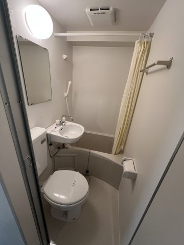 ライオンズマンション鷺ノ宮のトイレ|落ち着いた色調のトイレです