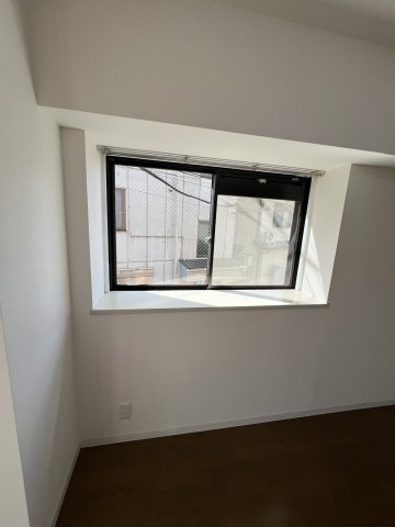 ライオンズマンション鷺ノ宮の内装|明るい室内です