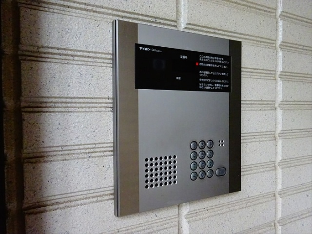ダンデリオンのエントランス|建物の内部です