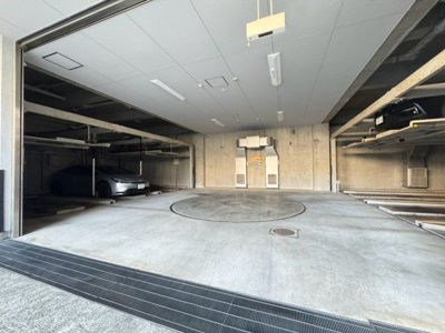 【駐車場】 | ホワイティ石橋