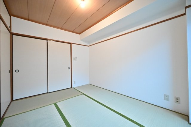 ハイムアゼリアの和室|い草の香りが落ち着く素敵な和室です
