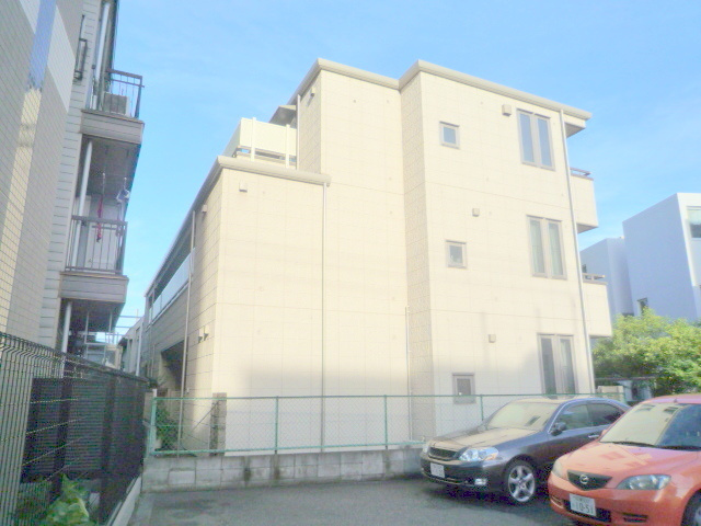 ブランパティオ上野毛Ａ棟の外観|２００５年９月完成　上野毛駅徒歩８分