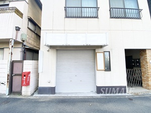 佐々木ビルのエントランス