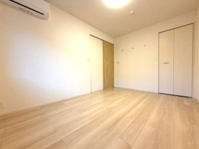 【寝室】