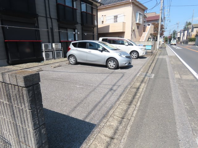 グランドール21の駐車場
